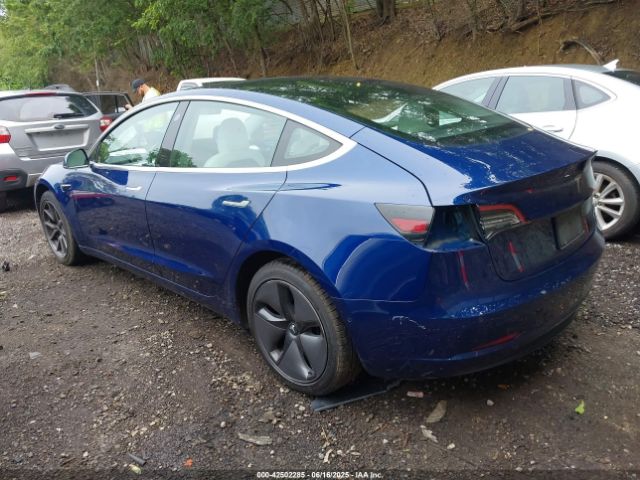 2019 TESLA MODEL 3 5YJ3E1EA6KF323690 Photo 2