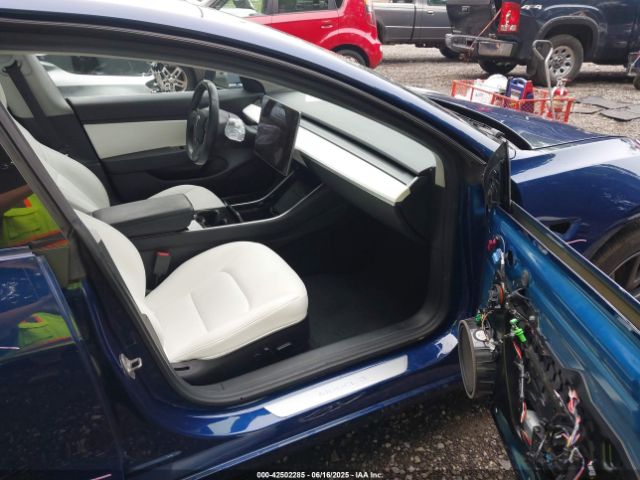 2019 TESLA MODEL 3 5YJ3E1EA6KF323690 Photo 4