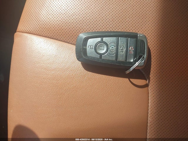 Ford 2019 2019 3FA6P0SU5KR228350 Image 11