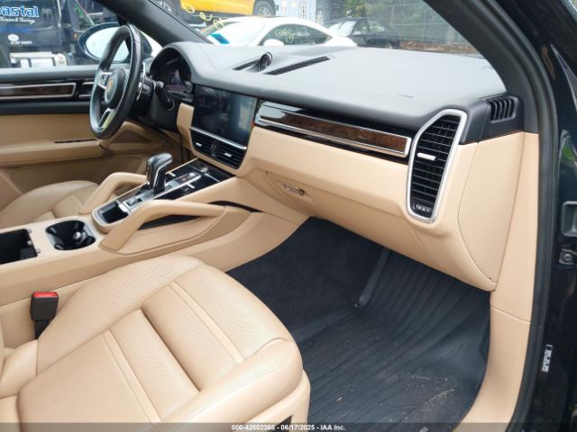 2019 PORSCHE CAYENNE WP1AA2AY5KDA17503 Photo 4