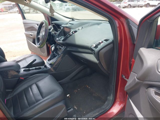 1FMCU9J99EUB04100 Ford Escape Titanium