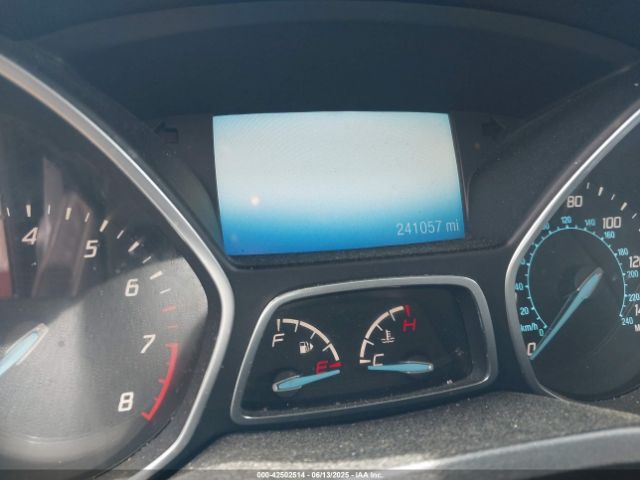 1FMCU9J99EUB04100 Ford Escape Titanium