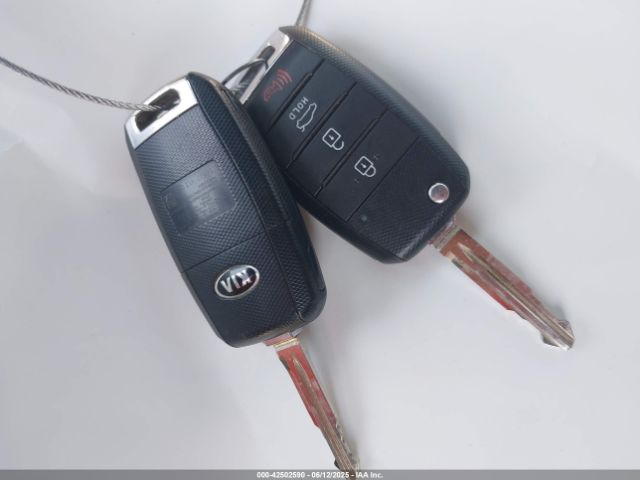 3KPFK4A76HE158403 KIA FORTE LX