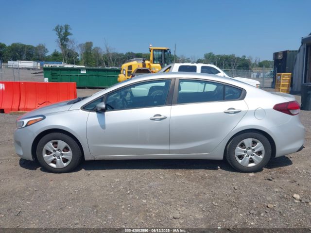 3KPFK4A76HE158403 KIA FORTE LX