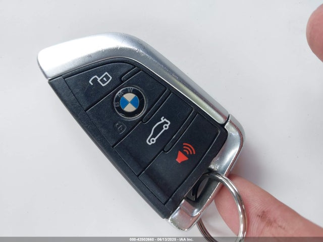 WBA5R7C59KAJ84005 BMW 330I