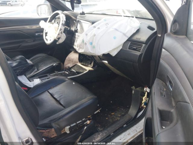2019 MITSUBISHI OUTLANDER JA4AD3A34KZ040108 Photo 4