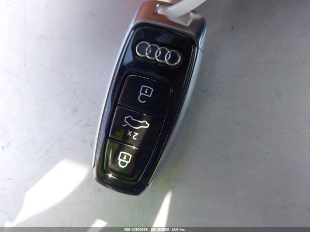 2024 AUDI A8 WAULDAF89RN003075 Photo 10