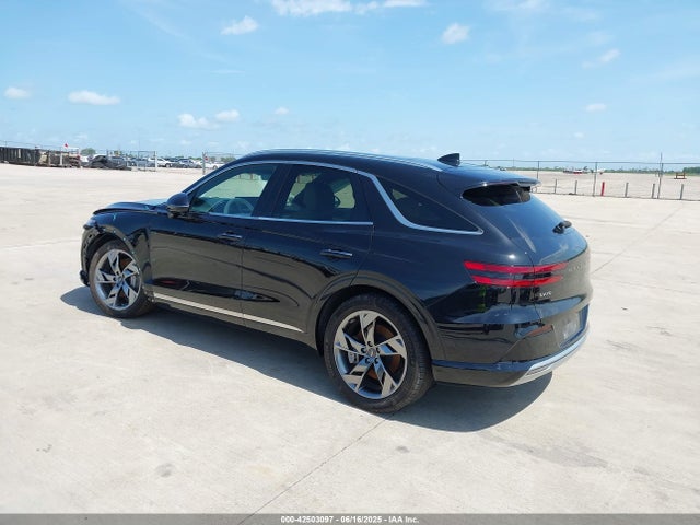 Genesis GV70 2023 5NMMCET10PH000746 Image 3