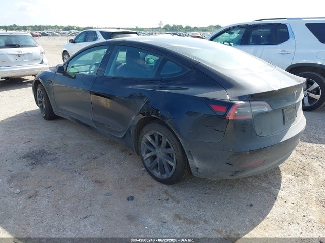 2022 TESLA MODEL 3 5YJ3E1EBXNF241197 Photo 2