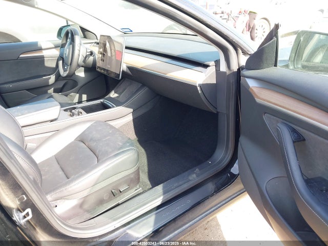 2022 TESLA MODEL 3 5YJ3E1EBXNF241197 Photo 4