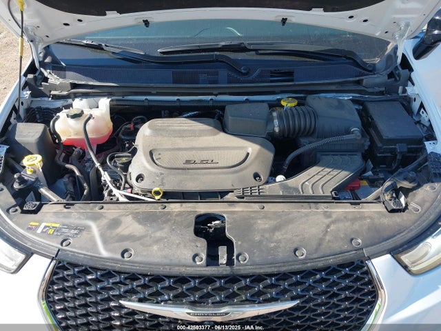 Chrysler Pacifica Select 2025 2C4RC1BG1SR513507 Image 10