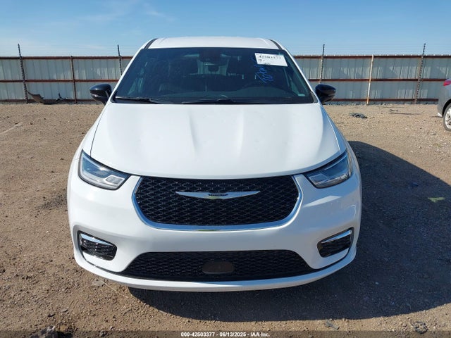 Chrysler Pacifica Select 2025 2C4RC1BG1SR513507 Image 12