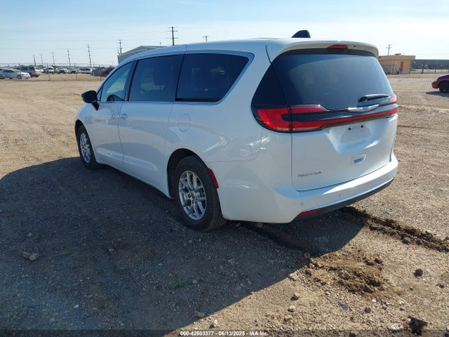 Chrysler Pacifica Select 2025 2C4RC1BG1SR513507 Image 3