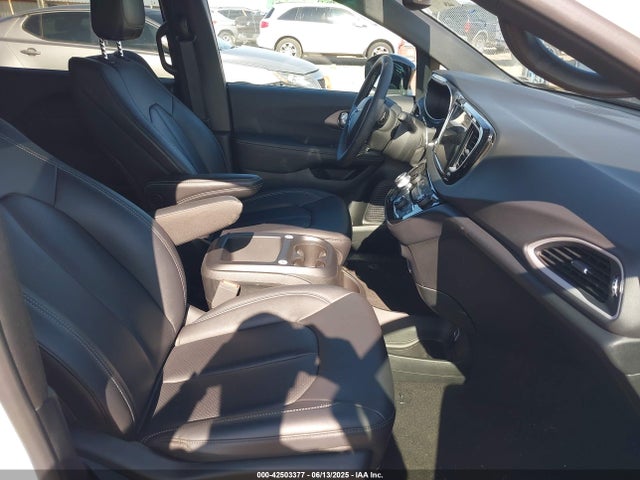 Chrysler Pacifica Select 2025 2C4RC1BG1SR513507 Image 5
