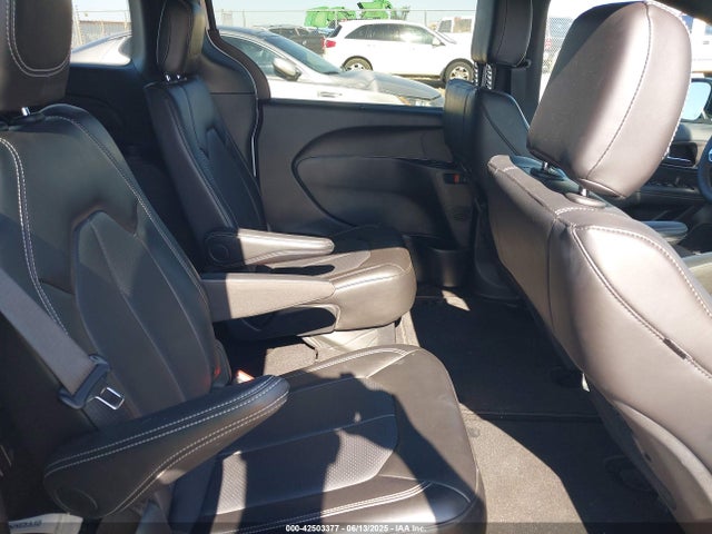 Chrysler Pacifica Select 2025 2C4RC1BG1SR513507 Image 8