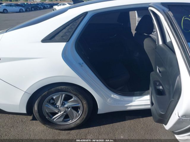 2024 HYUNDAI ELANTRA KMHLL4DG8RU816118 Photo 7