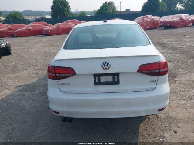 3VWD17AJ2GM268762 Volkswagen Jetta 1.8t Sport