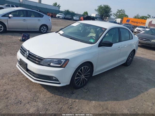 3VWD17AJ2GM268762 Volkswagen Jetta 1.8t Sport