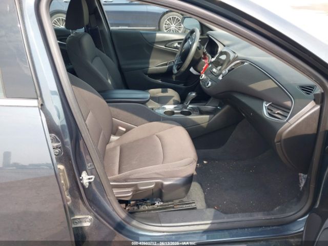 2019 CHEVROLET MALIBU 1G1ZD5ST8KF107516 Photo 4
