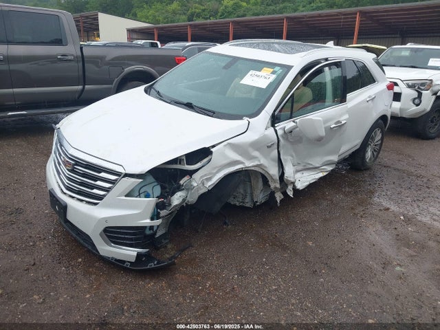 2017 CADILLAC XT5 1GYKNBRS2HZ256426 Photo 1