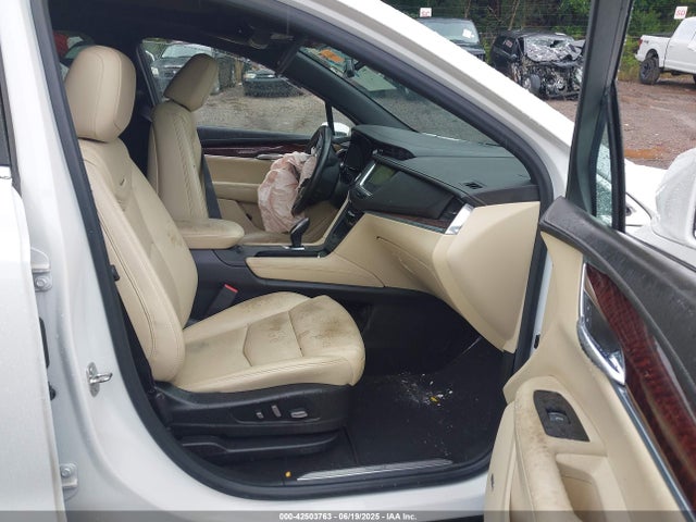 2017 CADILLAC XT5 1GYKNBRS2HZ256426 Photo 4