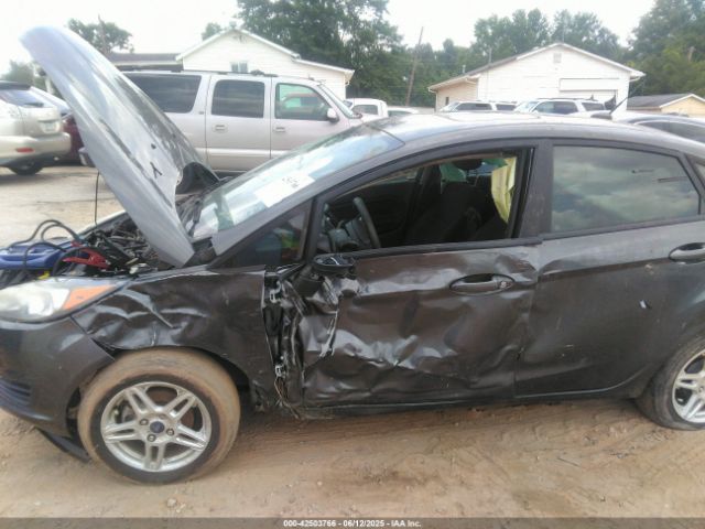 3FADP4BJ6JM126135 Ford FIESTA SE