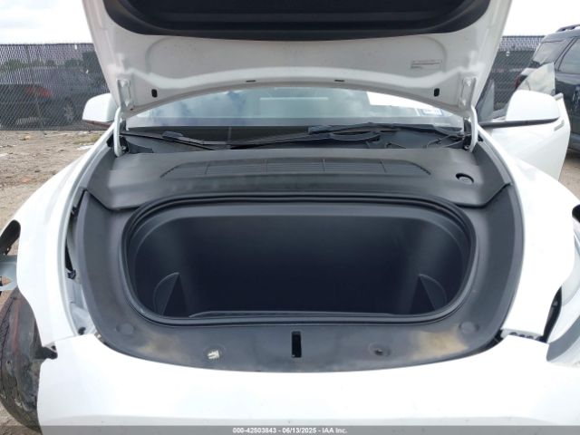 2023 TESLA MODEL Y 7SAYGDEE4PA077282 Photo 9