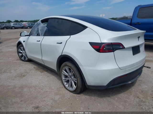 2023 TESLA MODEL Y 7SAYGDEE4PA077282 Photo 2