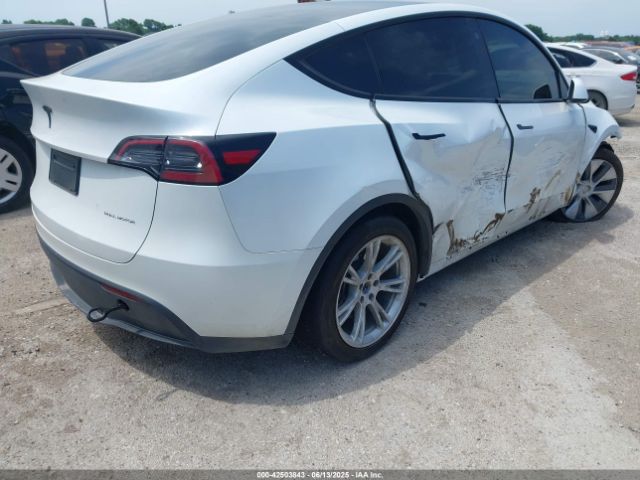 2023 TESLA MODEL Y 7SAYGDEE4PA077282 Photo 3