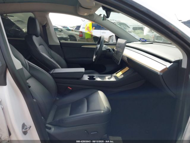 2023 TESLA MODEL Y 7SAYGDEE4PA077282 Photo 4