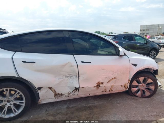 2023 TESLA MODEL Y 7SAYGDEE4PA077282 Photo 5