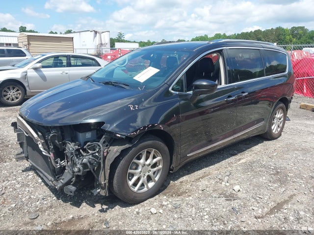 Chrysler 2020 2020 2C4RC1BG3LR106662 Image 2