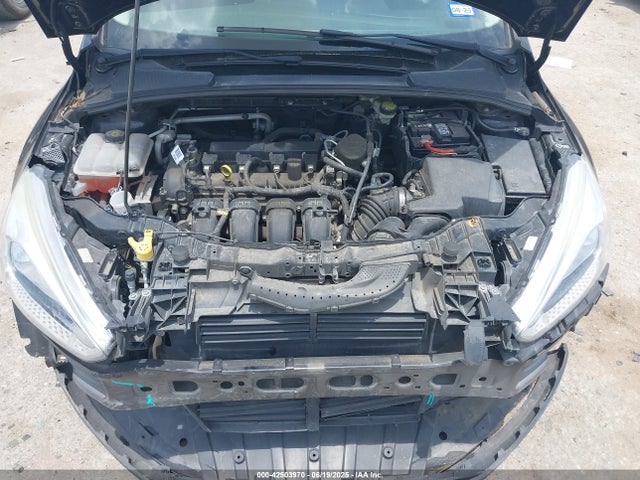 1FADP3E20GL233982 Ford 2016