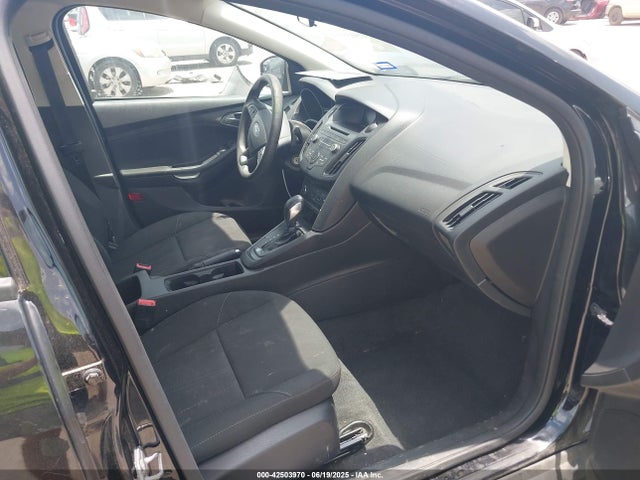1FADP3E20GL233982 Ford 2016