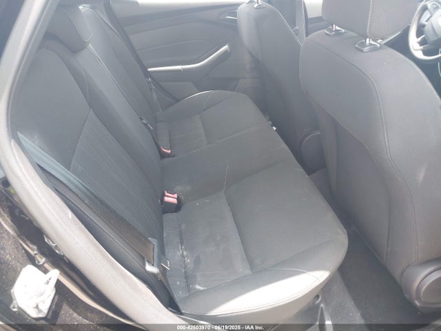 1FADP3E20GL233982 Ford 2016
