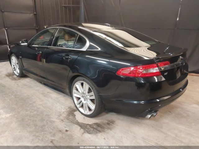 2011 JAGUAR XF SAJWA0JC2BMS20690 Photo 2