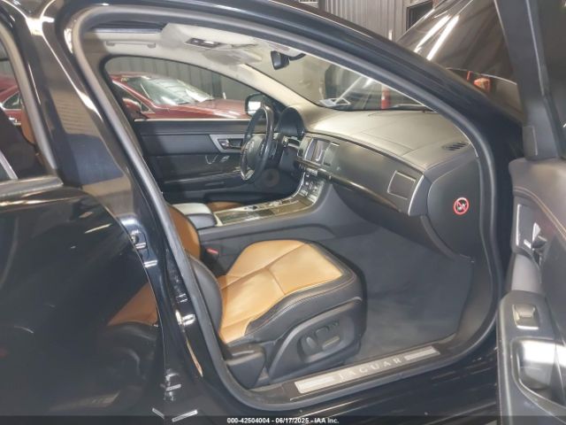 2011 JAGUAR XF SAJWA0JC2BMS20690 Photo 4