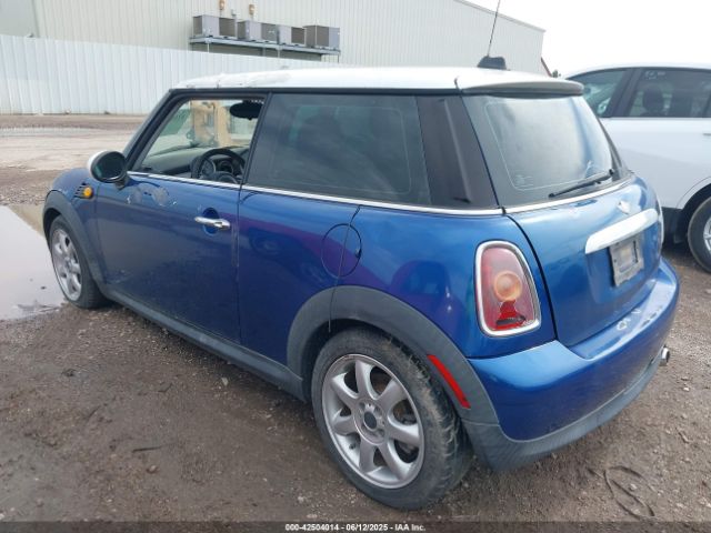 2007 MINI COOPER WMWMF33507TT58780 Photo 2
