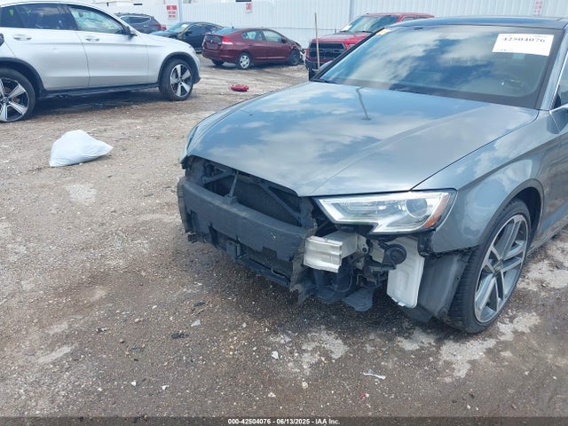 2019 AUDI A3 WAUAUGFF8K1025137 Photo 5