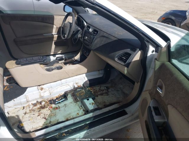 2012 CHRYSLER 200 1C3BCBEB5CN151952 Photo 4