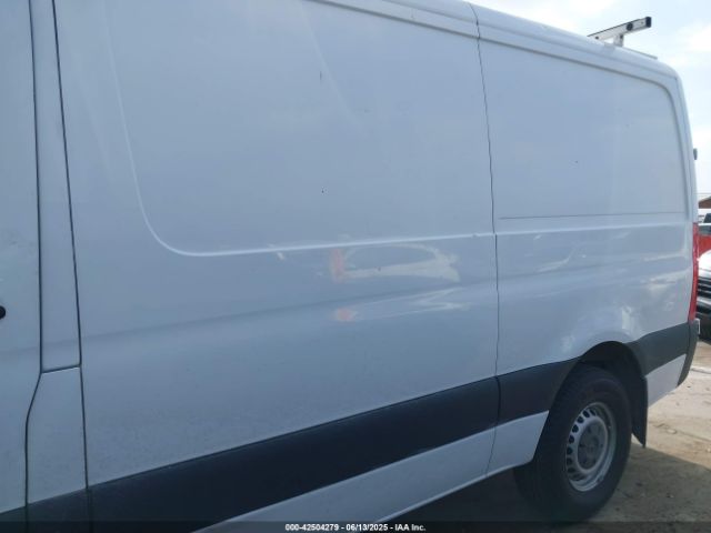 WD3PF0CD5KP037660 Mercedes-Benz Sprinter 2500 High Roof V6/standard Roof V6