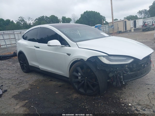 5YJXCAE28GF003990 Tesla 2016