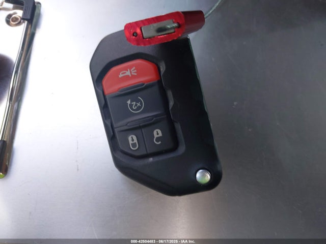 1C4HJXEGXMW584263 Jeep 2021