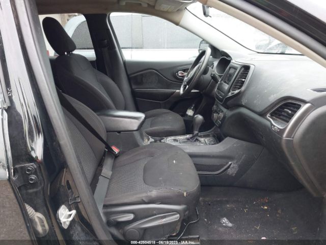 2019 JEEP CHEROKEE 1C4PJLCB5KD358250 Photo 4