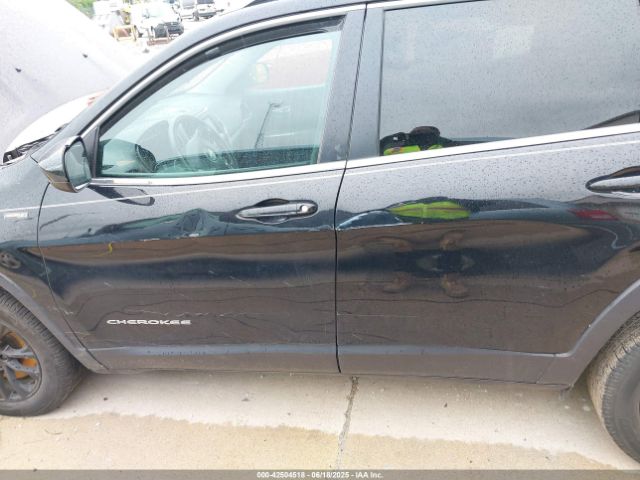 2019 JEEP CHEROKEE 1C4PJLCB5KD358250 Photo 5