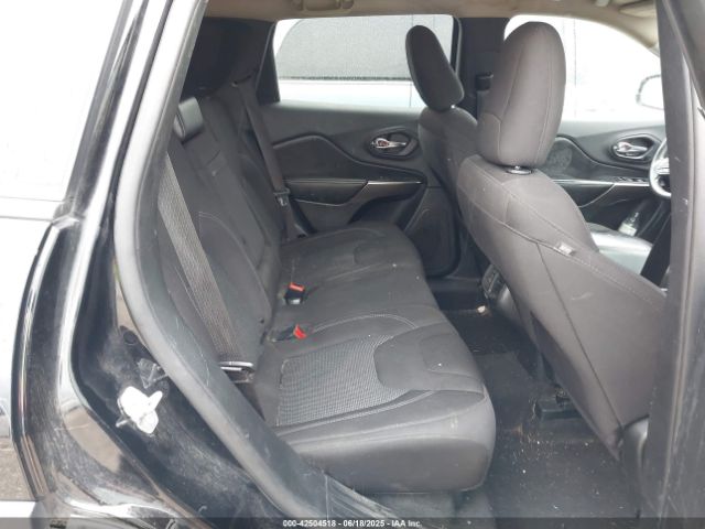 2019 JEEP CHEROKEE 1C4PJLCB5KD358250 Photo 7