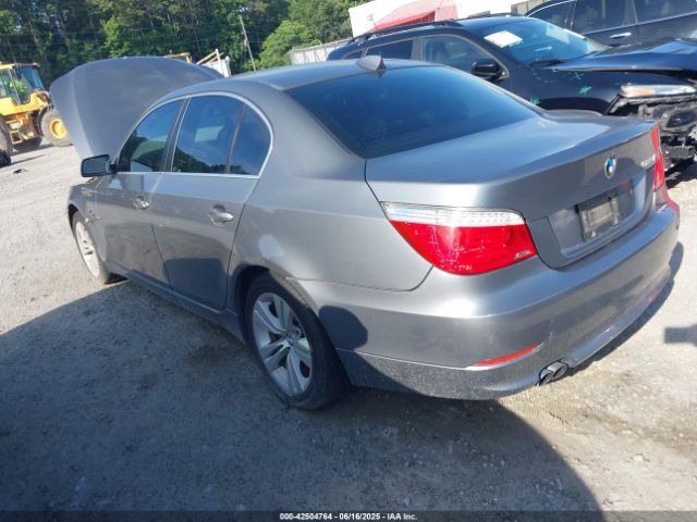 2010 BMW 528I WBANU5C53AC125666 Photo 2