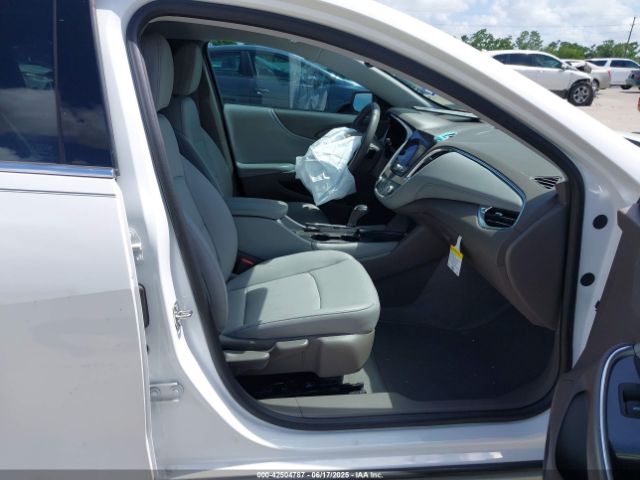 2019 CHEVROLET MALIBU 1G1ZD5ST7KF179081 Photo 4