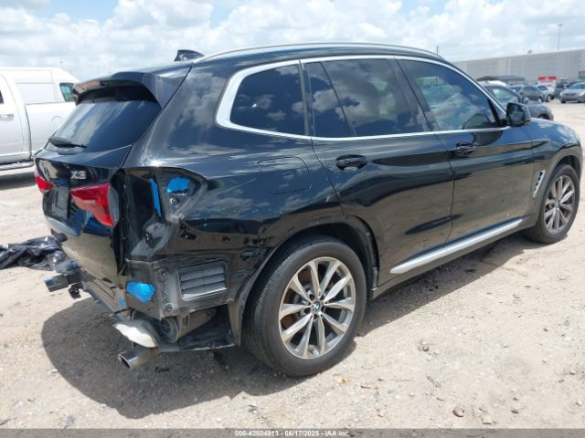 2018 BMW X3 5UXTR9C51JLC69396 Photo 3