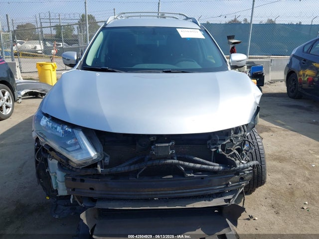 5N1AT2MT6JC711760 Nissan 2018